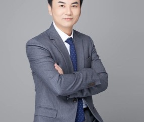 非凡体育官网- 亿元先生低迷表现遭球迷倒戈  